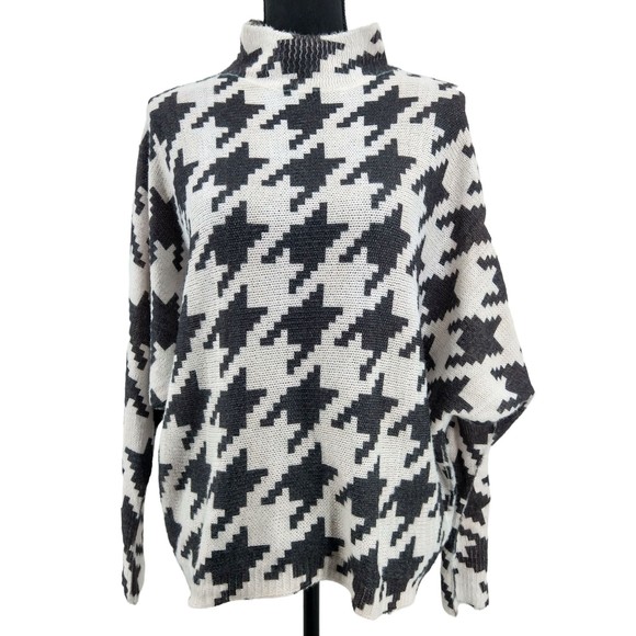 Sweaters - Italian Made Sweater - Large